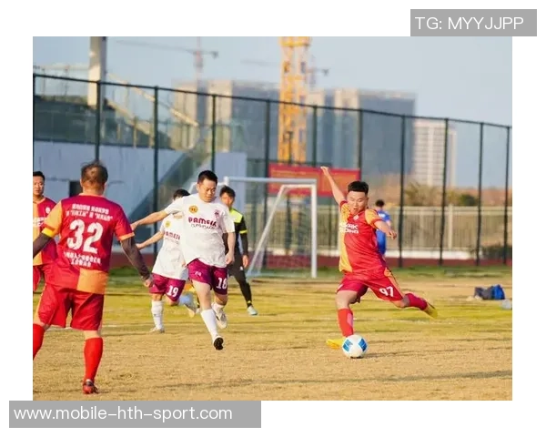 热爱家庭与足球的完美结合让生活更加精彩与幸福 热爱家庭与足球的完美结合让生活更加精彩与幸福