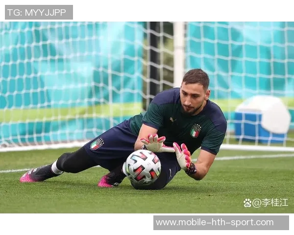 足球专业比赛用球为何如此坚硬对运动员的影响与技术分析 足球专业比赛用球为何如此坚硬对运动员的影响与技术分析